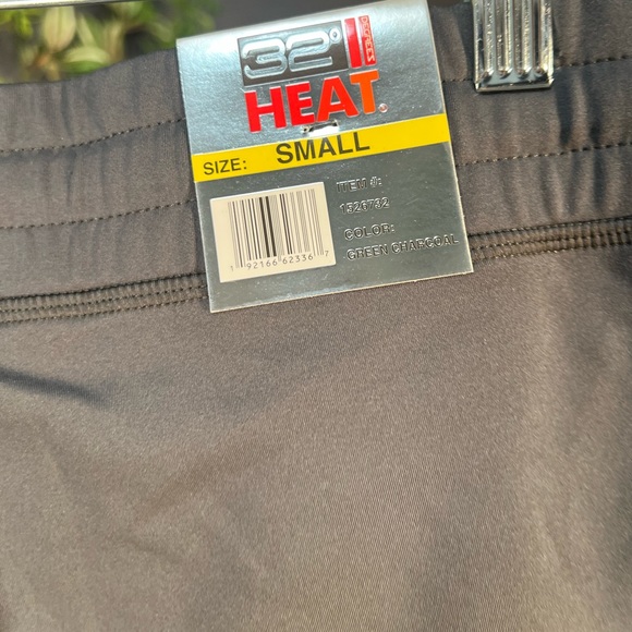 32 degrees Heat - Picture 6 of 10